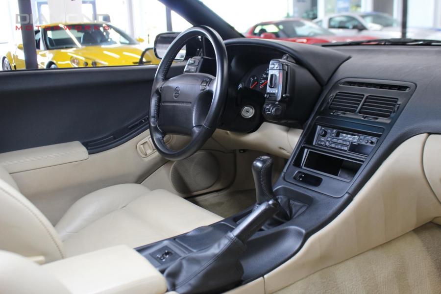 Интерьер Nissan 300ZX Convertible 1994 года  (фото 40 из 66)